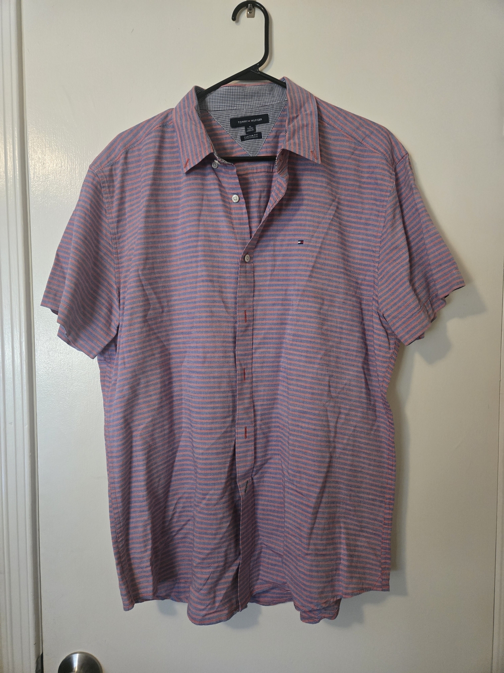 Tommy Hilfiger Men’s Pink and Blue Striped Short-Sleeve Button-Down Shirt